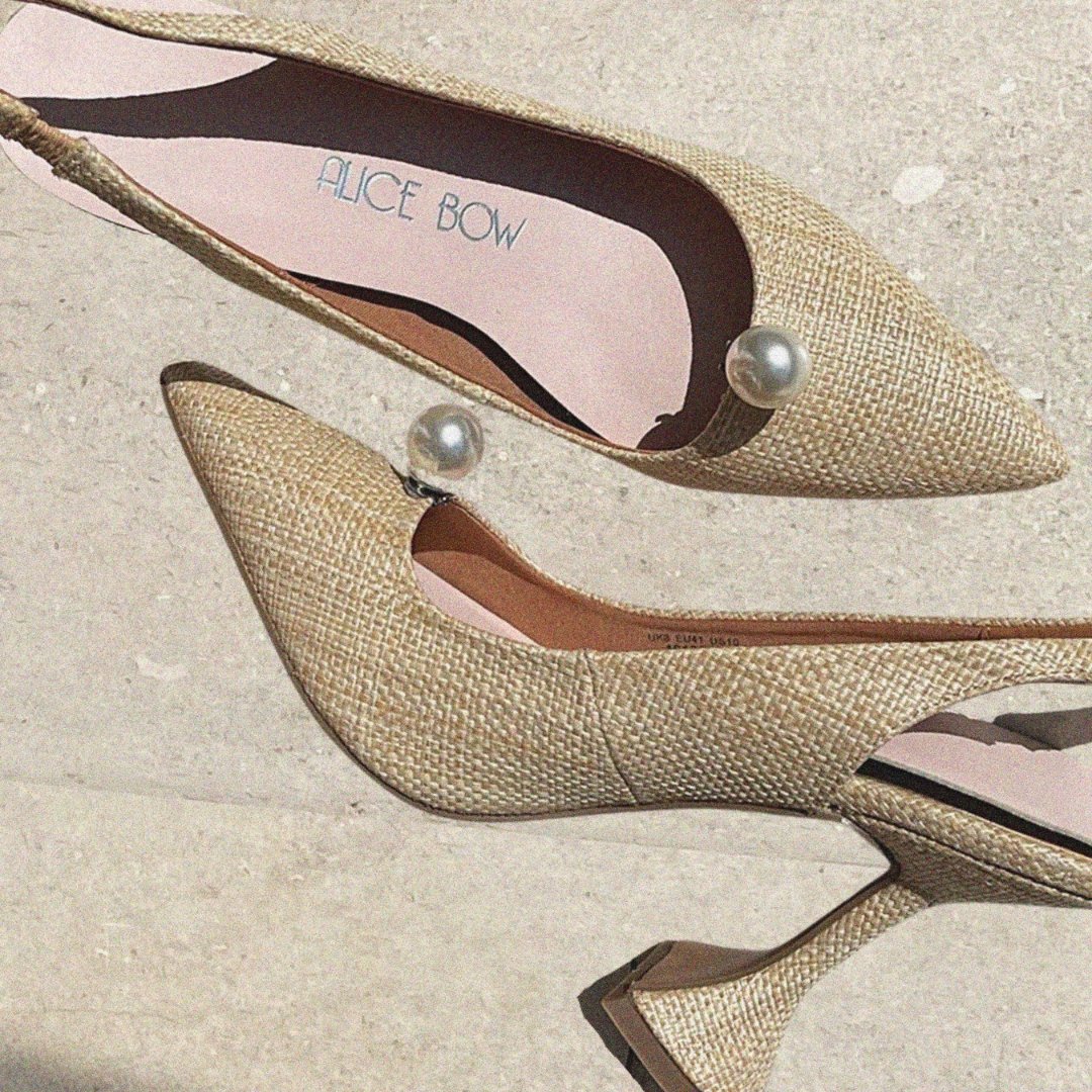 Single Pearl Shoe Clips - Alice Bow