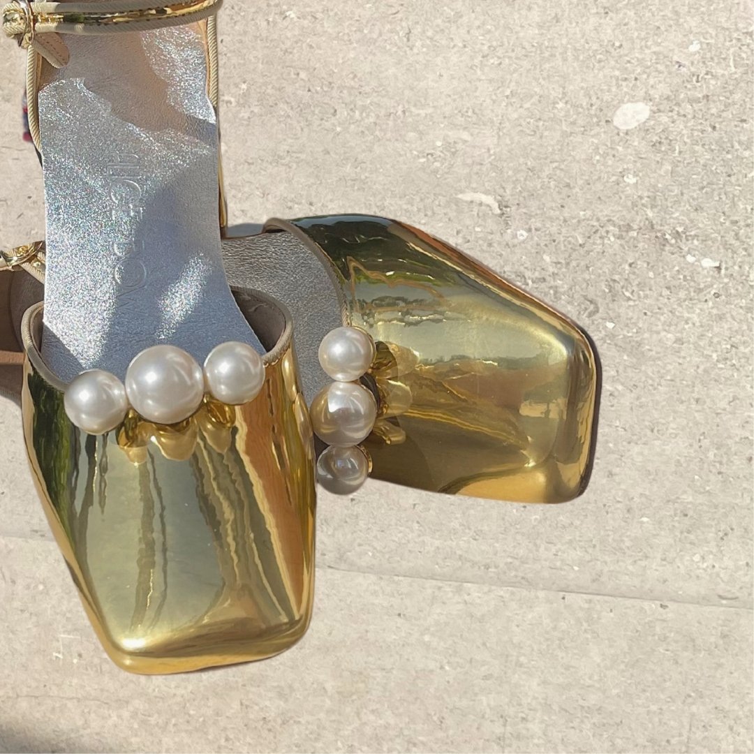 Three Pearl Shoe Clips - Alice Bow